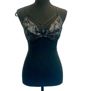 Victoria’s Secret Very Sexy strappy black metallic silver lace bra Sz 32DD